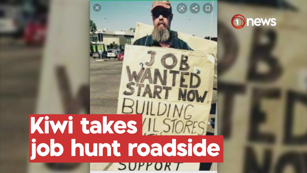 Kiwi resorts to roadside sign as Australia’s job market tightens